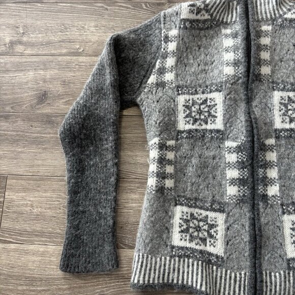 VTG Wool Sweater Womens M Grey Angora Cardigan Full Zip Nordic Fair Isle READ - Picture 4 of 12